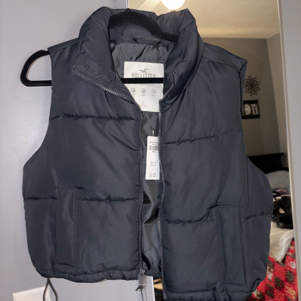 Hollister Charcoal Puffer Vest